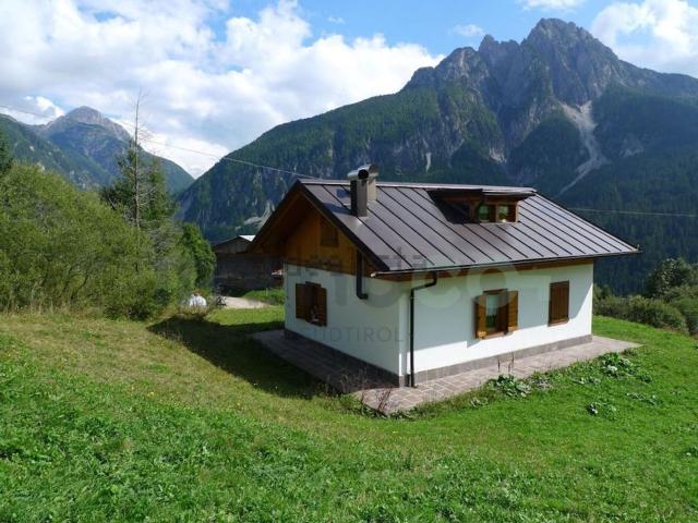 Casa in vendita a Valle, San Pietro Di Cadore