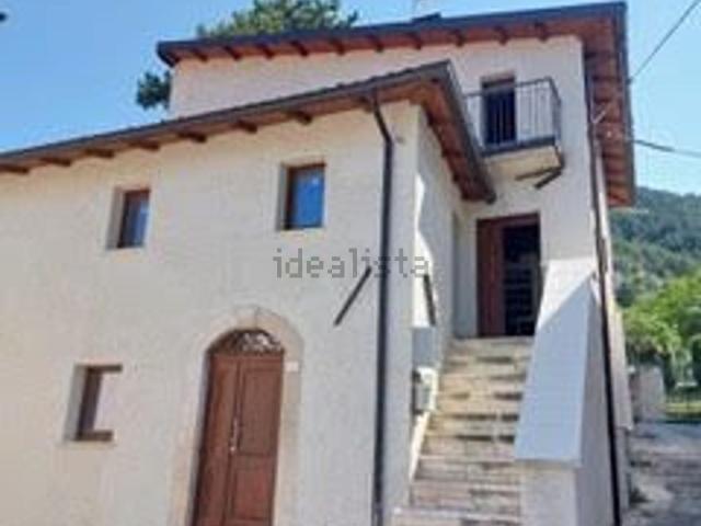 Casa in vendita a Barete, Abruzzo