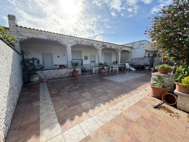 Casa in vendita a Puglia, Lecce