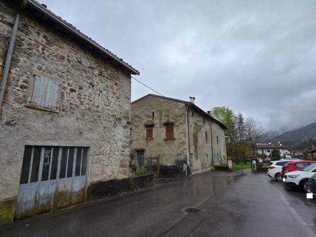 Casa in vendita a Onore, Lombardia
