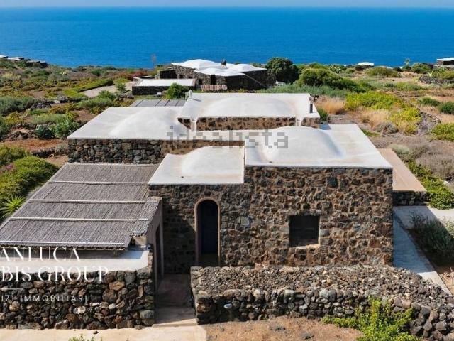 Casa in vendita a Punta Tre Pietre, Pantelleria Aeroporto