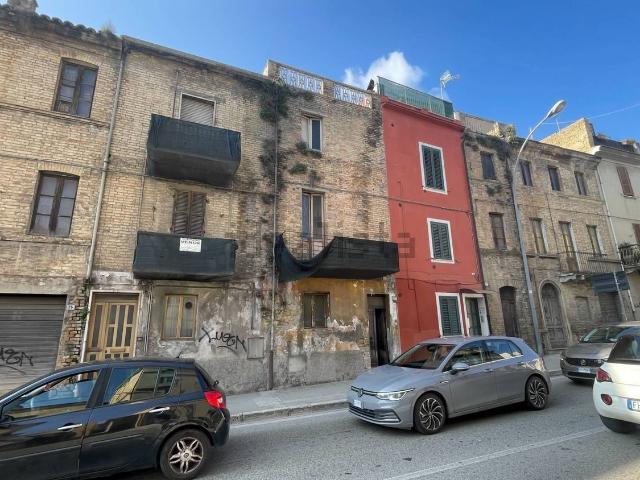 Casa in vendita a Albula centro, Marche