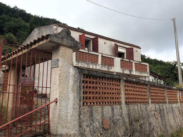 Casa in vendita a Case Famà, Barcellona Pozzo Di Gotto