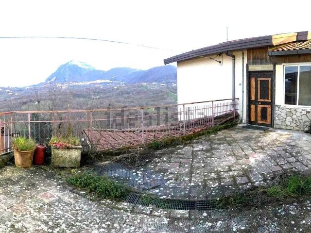 Casa in vendita a Candida, Campania