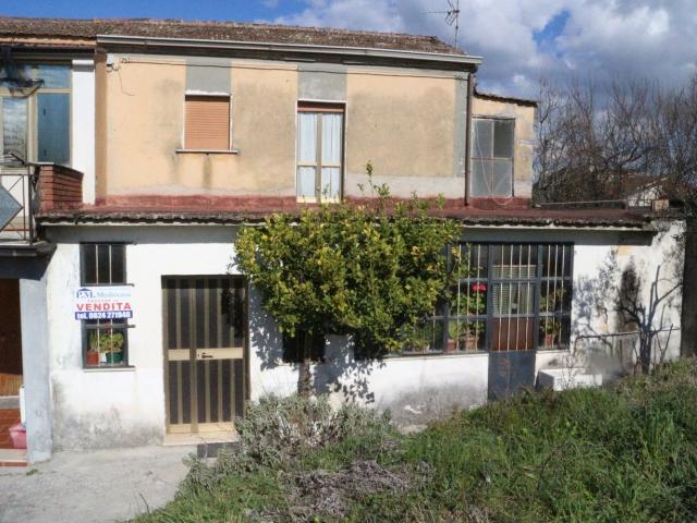 Casa in vendita a San Leucio Del Sannio, Campania