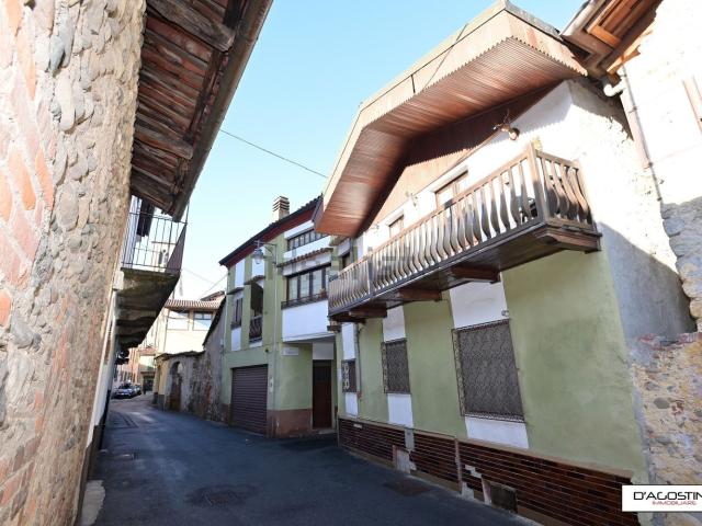 Casa in vendita a Vesignano, Piemonte