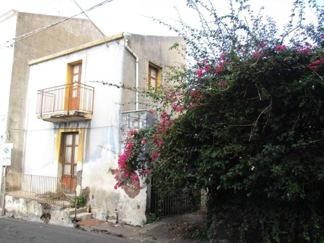 Casa in vendita a Ficarazzi, Aci Castello