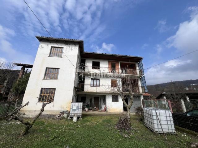 Casa in vendita a Val di Chy, Piemonte