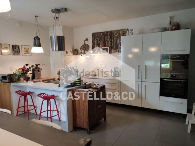 Casa in vendita a Rivoltella del Garda, Desenzano Del Garda