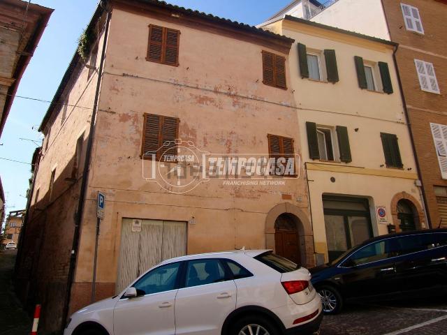 Casa in vendita a Tirassegno, Marche
