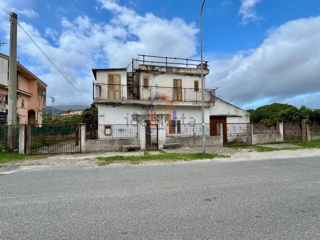 Casa in vendita a Calabria, Catanzaro