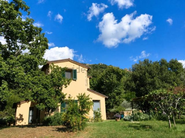 Casa in vendita a Roccatederighi, Roccastrada