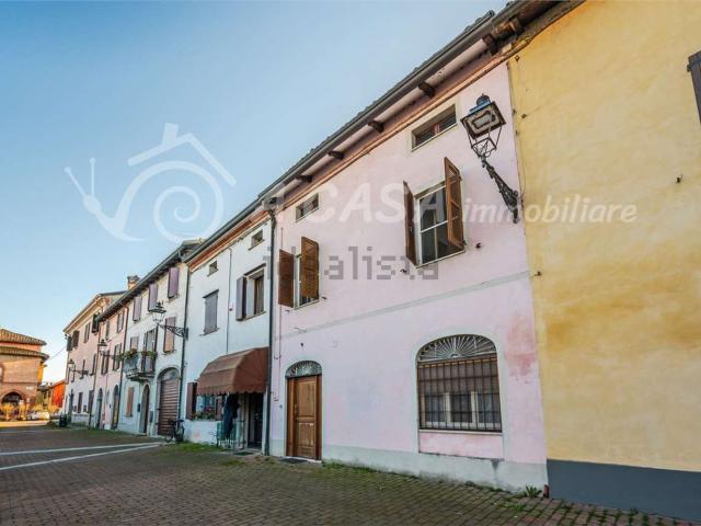 Casa in vendita a Polesine Zibello, Zibello