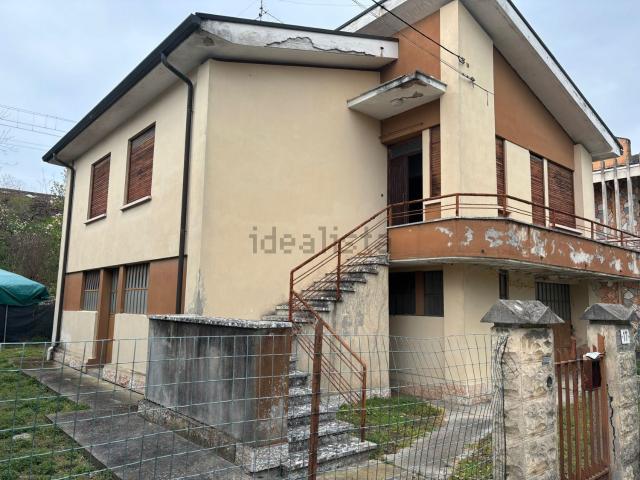 Casa in vendita a Legnago, Veneto