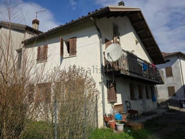 Casa in vendita a Feltre, Veneto