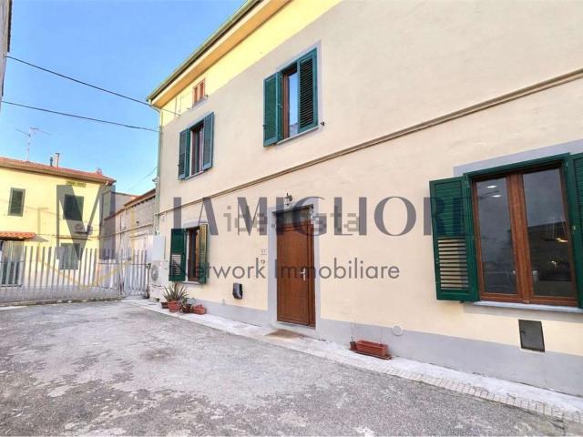 Casa in vendita a Casale, Prato