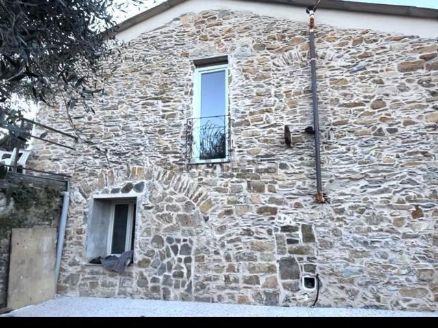 Casa in vendita a Pietrabruna, Liguria