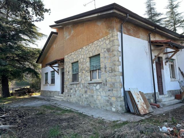 Casa in vendita a Maiolo, Bettola