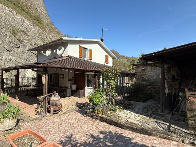 Casa in vendita a Unione dell'Appennino Bolognese, Vergato