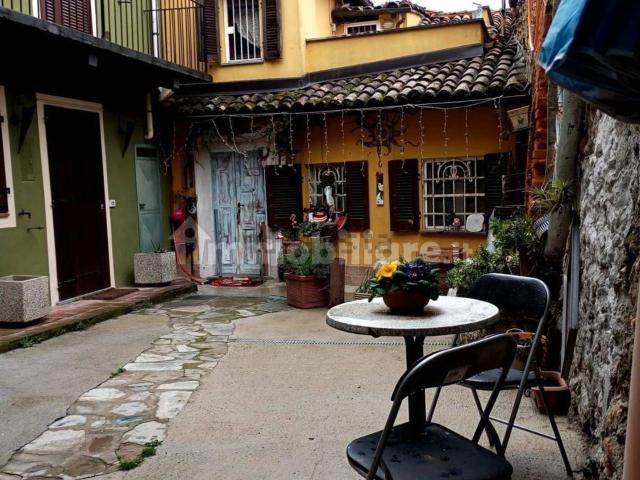 Casa in vendita a Piemonte, Asti