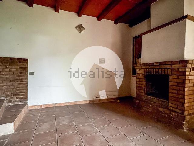 Casa in vendita a Terra di Mezzo, Re