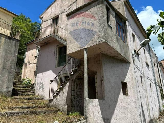 Casa in vendita a Filignano, Molise