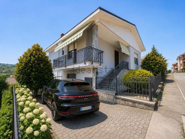 Casa in vendita a Borgo Moretta, Alba