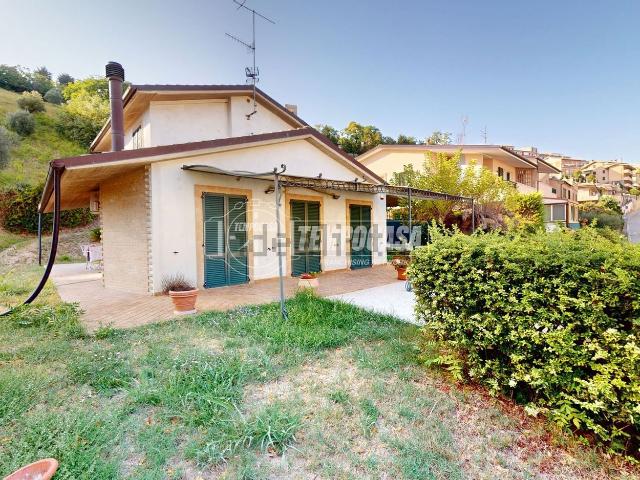 Casa in vendita a Porta d'Osimo, Recanati