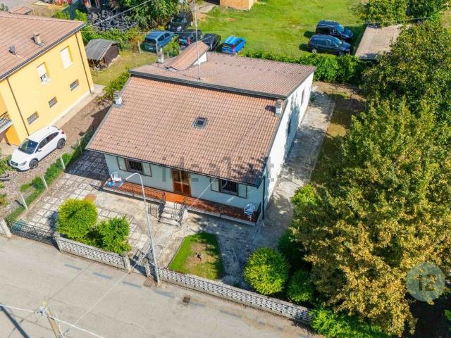 Casa in vendita a Pianura Reggiana, Re