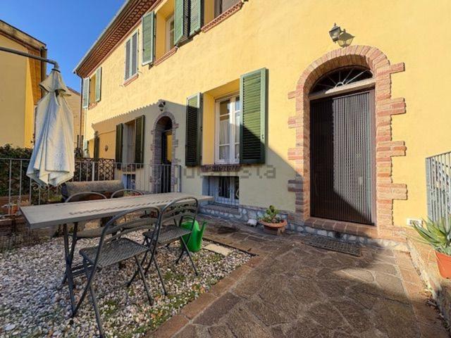 Casa in vendita a Collesalvetti, Toscana