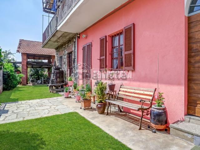 Casa in vendita a Cureggio, Novara