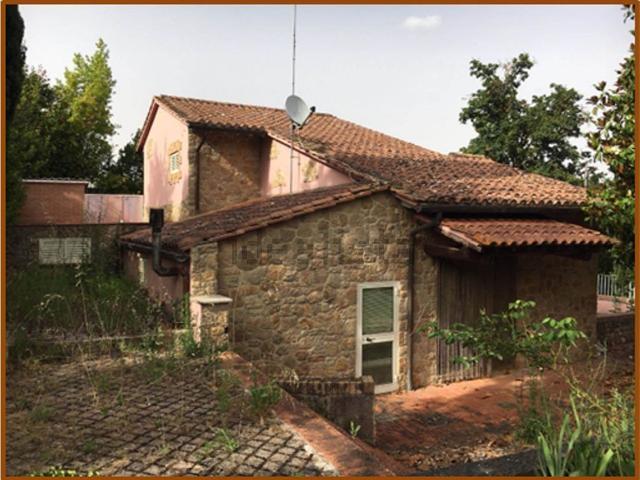 Casa in vendita a Sovicille, Toscana