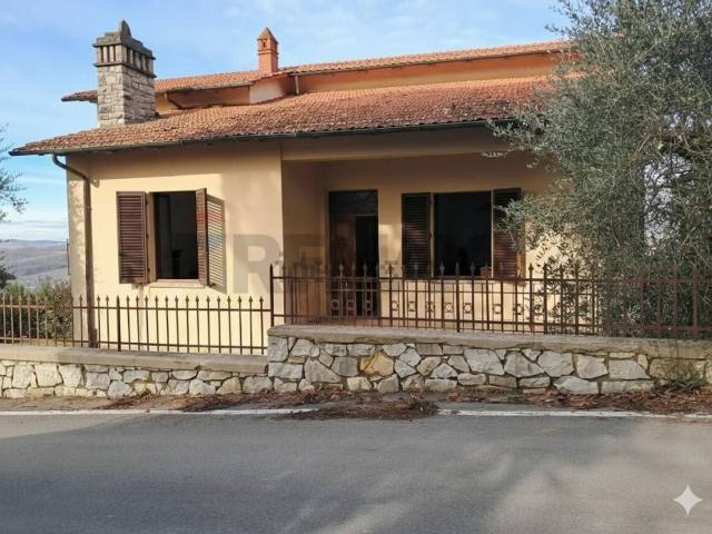 Casa in vendita a La Villa, Radda in Chianti