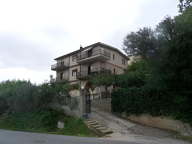 Casa in vendita a Lecconi, Carolei