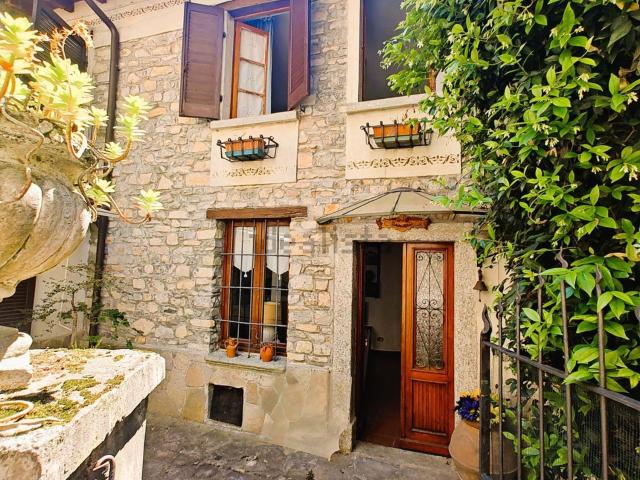 Casa in vendita a Dizzasco, Lombardia