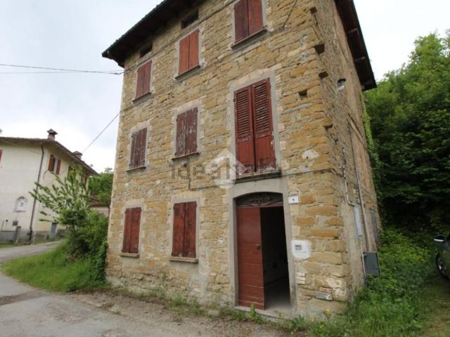 Casa in vendita a Riana, Carpineti
