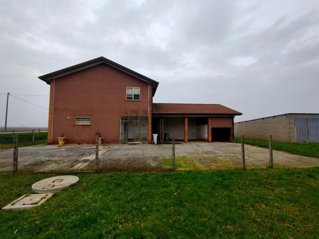 Casa in vendita a Taglio Di Po, Veneto