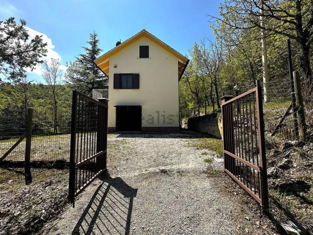 Casa in vendita a Marche, Macerata