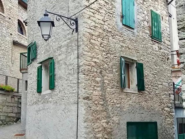 Casa in vendita a Longarone, Veneto