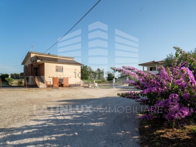 Casa in vendita a Sabaudia, Lazio