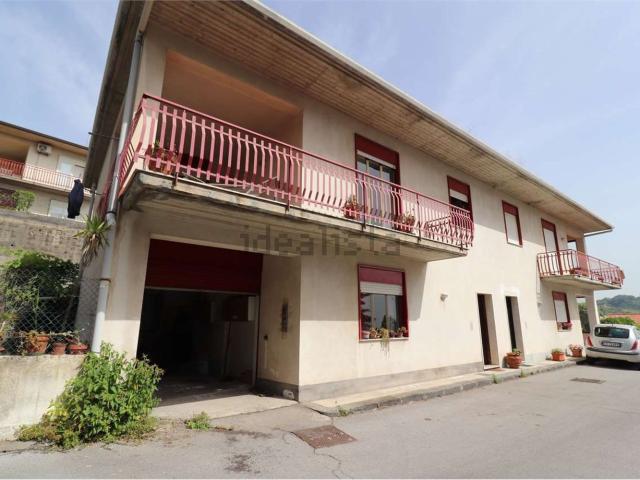 Casa in vendita a Zafferana Etnea, Sicilia