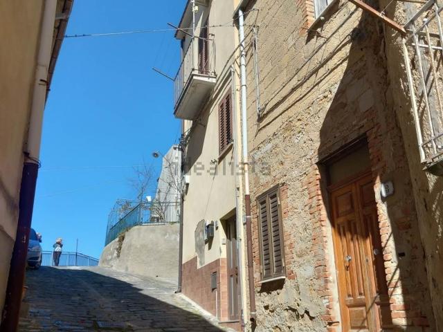 Casa in vendita a Nicosia, Sicilia