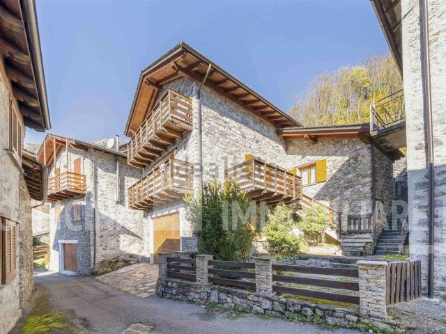 Casa in vendita a Ardenno, Lombardia