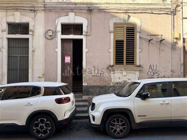 Casa in vendita a Borgo-Sanzio, Catania