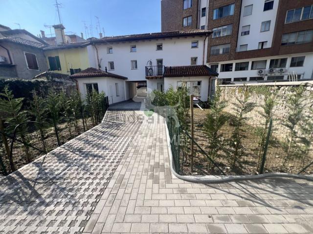 Casa in vendita a Borgo Aquileia, Reana Del Roiale