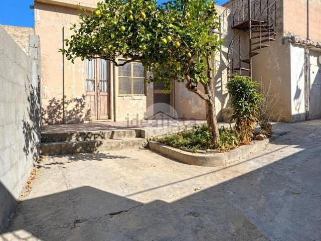Casa in vendita a Sinnai, Sardigna/Sardegna