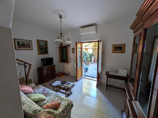 Casa in vendita a San Colombano, Scandicci
