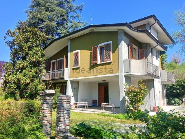 Casa in vendita a Alta Val Tidone, Caminata