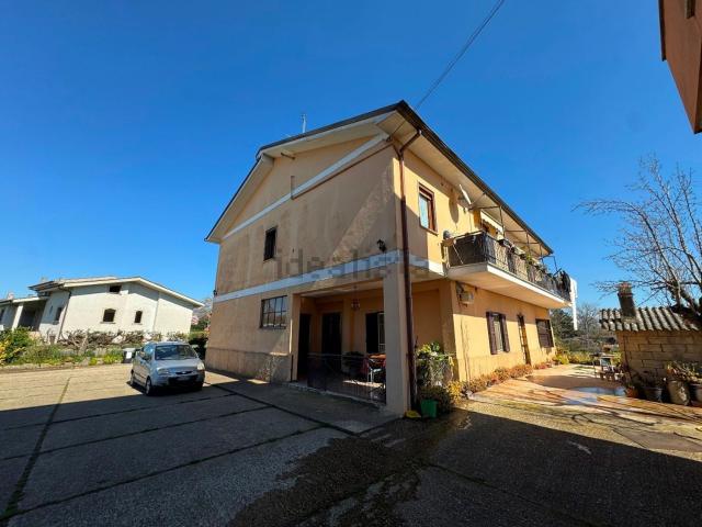 Casa in vendita a Le Quadrelle, Roma Capitale