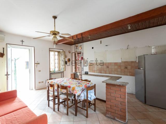 Casa in vendita a Robbio, Lombardia